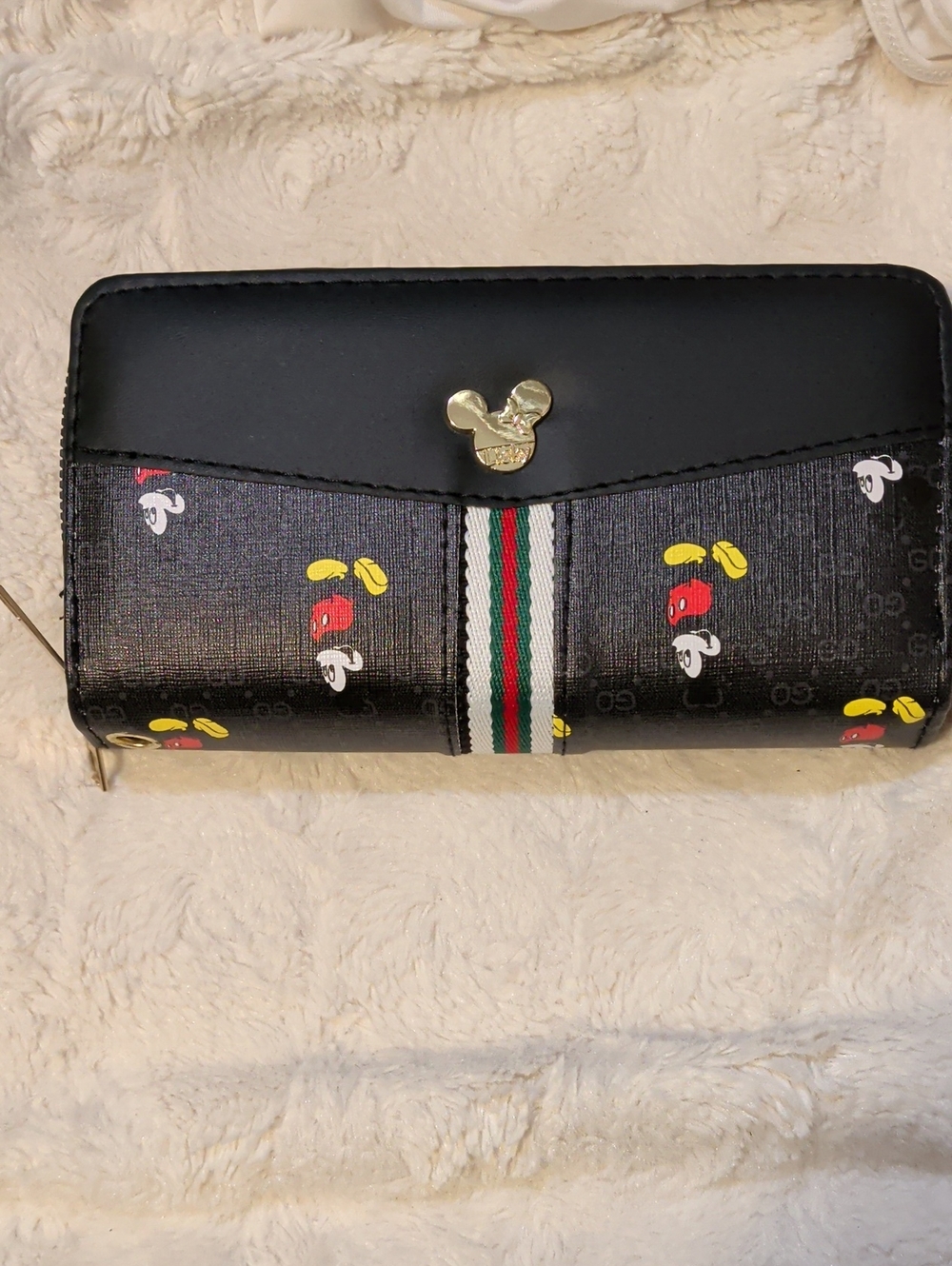 Unbranded wallet